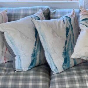 88. 4X scatter cushions