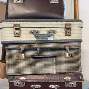16. 4 vintage suitcases