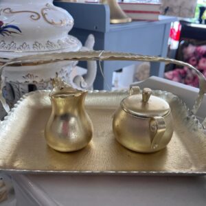 19. Golden sugar and milk set on tray